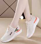 캐주얼 스니커즈의 그림