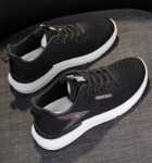 캐주얼 스니커즈의 그림