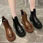 여성 첼시 부츠의 그림