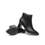 레드 드래곤 플라이 여성 신발의 그림