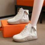 하이 탑 가죽 마틴 부츠의 그림