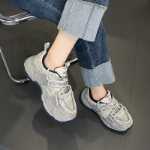 남성 캐주얼 신발의 그림