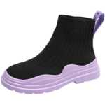 신축성 하이 탑 신발의 그림