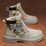 하이 탑 마틴 부츠의 그림