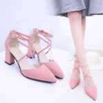 스트랩 기질 하이힐 숙녀 샌들 공식 비즈니스 신발 두꺼운 굽 브로그 여성 신발 스웨이드 그린 아웃 도어 샌들의 그림