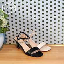 여성 신발  정장 착용 두 착용 슬리퍼 샌들의 그림