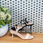 여성 신발  정장 착용 두 착용 슬리퍼 샌들의 그림