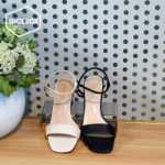 여성 신발  정장 착용 두 착용 슬리퍼 샌들의 그림