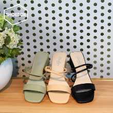 여성 신발 레이스 업 슬리퍼 샌들의 그림