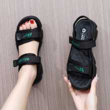 스포츠 샌들의 그림