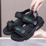 스포츠 샌들의 그림