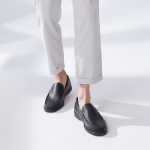 남성 캐주얼 신발의 그림