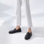 남성 캐주얼 신발의 그림