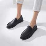 남성 캐주얼 신발의 그림