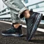 특대 사이즈 남성용 신발의 그림