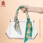 실크 스카프의 그림