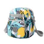 나일론 캔버스 크로스 바디 가방의 그림