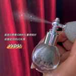 바디 하이라이터 스프레이 스프레이 글리터 펄 편광 스프레이 파우더 스프레이 팔 헤어 쇄골 신부 메이크업 무대 메이크업의 그림