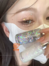 리퀴드 글리터 젤 아이 섀도우 스테이지 메이크업 다이아몬드 파인 글리터 팔레트 바디 메이크업 헤어 빅 샤인 파우더 릴리 메이크업의 그림