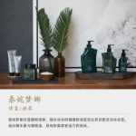 반얀트리 트래블링 샴푸 & 컨디셔닝 세트 반얀트리 헤어 & 바디 리페어링 & 너리싱 세트 남성용 & 여성용의 그림