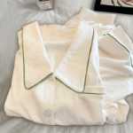 파자마  산후 모유 수유의 그림