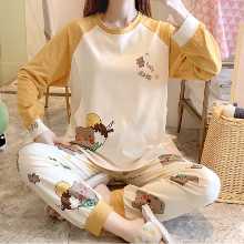 모유 수유 출산 임산부 잠옷의 그림