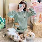 모유 수유 출산 임산부 잠옷의 그림