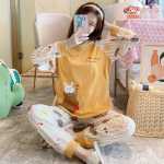 모유 수유 출산 임산부 잠옷의 그림