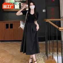 블랙 헵번 스타일 반팔 디자인 감각 기질 드레스의 그림