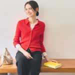 유니클로 여성용 메리노 울 골지 폴로넥 니트 (긴팔 가디건)의 그림