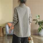 레트로 코튼과 린넨 스트라이프 긴팔 셔츠의 그림