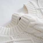 트위스트 라운드 넥 점퍼의 그림