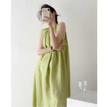 아보카도 그린 린넨 드레스의 그림