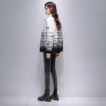 여성용 라이트 숏 다운 재킷의 그림