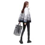 여성용 라이트 숏 다운 재킷의 그림