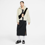 나이키 여성 자켓의 그림