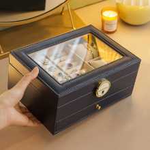 보석 보관함의 그림