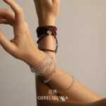 다목적 목걸이 팔찌 발찌의 그림