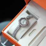 럭셔리 패션 시계의 그림