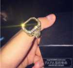 주얼리 반지 커플 골드 반지의 그림