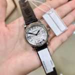 다이아몬드 쿼츠 오토매틱 기계식 다이아몬드 악어 가죽 시계의 그림