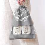 일본식 여행용 신발 및 부츠 가방의 그림