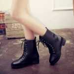 큰 사이즈 마틴 부츠의 그림