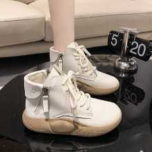 캐주얼 여성 신발의 그림