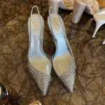 정품 르네 카빌라 RC 풀 다이아몬드 물 흐름 패턴 디너 공식 하이힐 샌들 여성 웨딩 슈즈의 그림