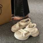 스포츠 캐주얼 샌들의 그림