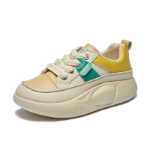 임산부 캐주얼 신발의 그림