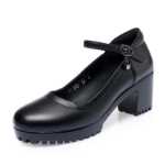 부드러운 소가죽 모델 런웨이 하이힐 가죽 신발 가죽 원 버클 싱글 슈즈 여성 방수 플랫폼 대형 작업 정장 신발의 그림