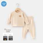 아기 잠옷 세트의 그림