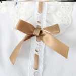 아기 소녀 옷 공주 드레스 귀여운 신생아 흰 옷의 그림